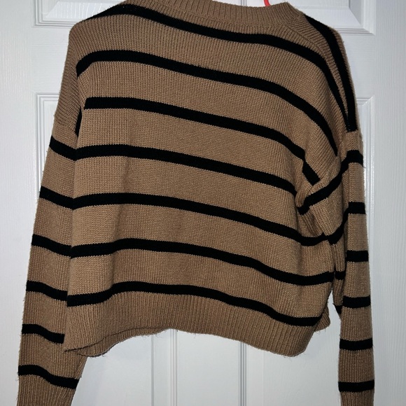 Sweater - Picture 2 of 2